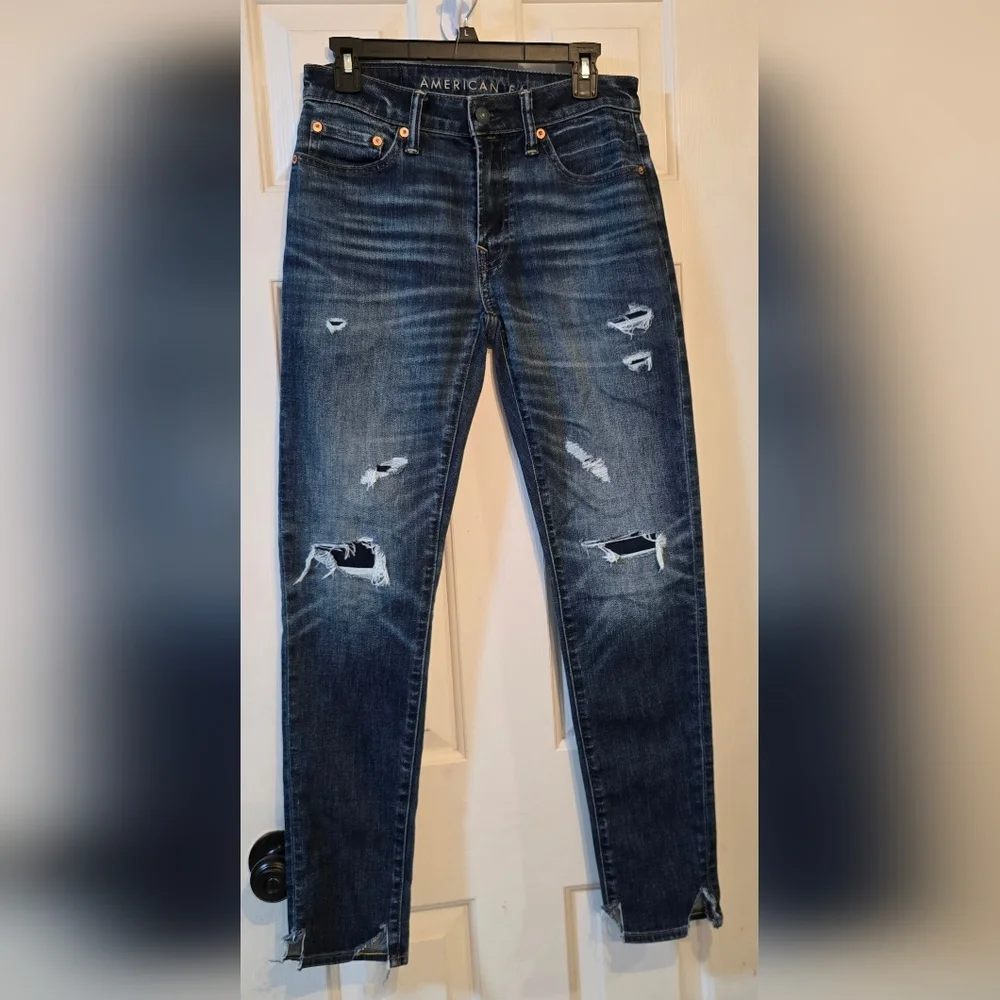 American Eagle Outfitters Men's Distressed Blue Jeans